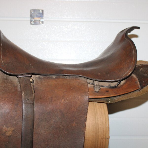 selle de cavalerie Canadienne