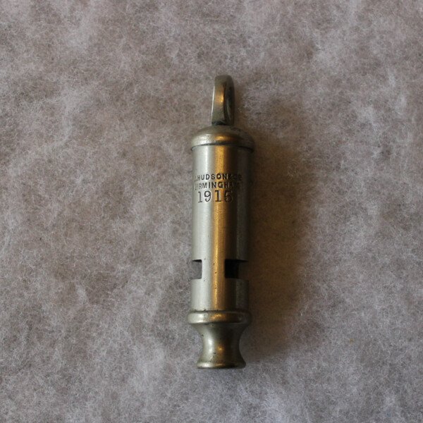 Sifflet tube 1915