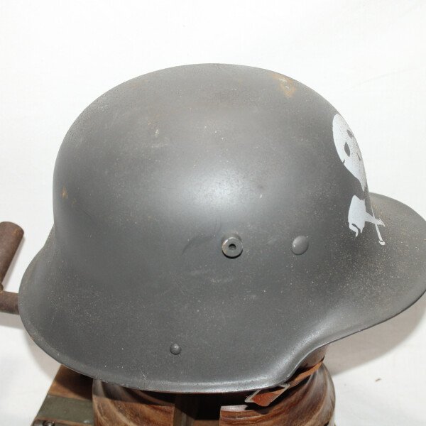 Stahlhelm M16